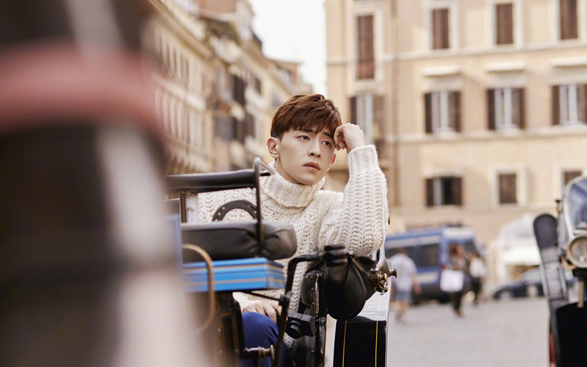 FB体育注册网址-斗志昂扬双方鏖战，现场观众沸腾欢呼，斗志昂扬下一句是什么