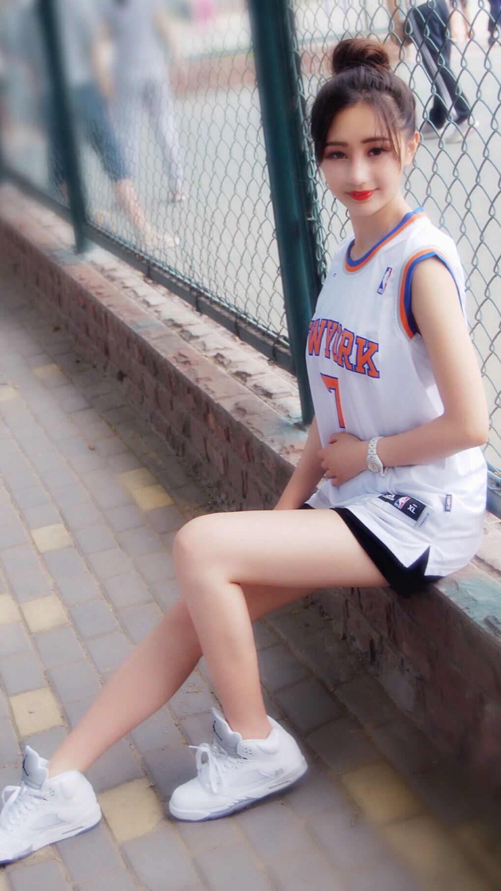 fb体育赛事平台-德甲快节奏：攻防变幻莫测，令人目不暇接，德甲最快速度